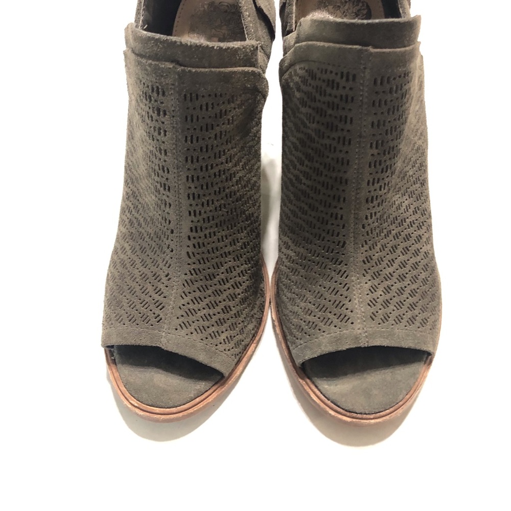 Vince Camuto Tornado 01 Karini Booties - Picture 8 of 13